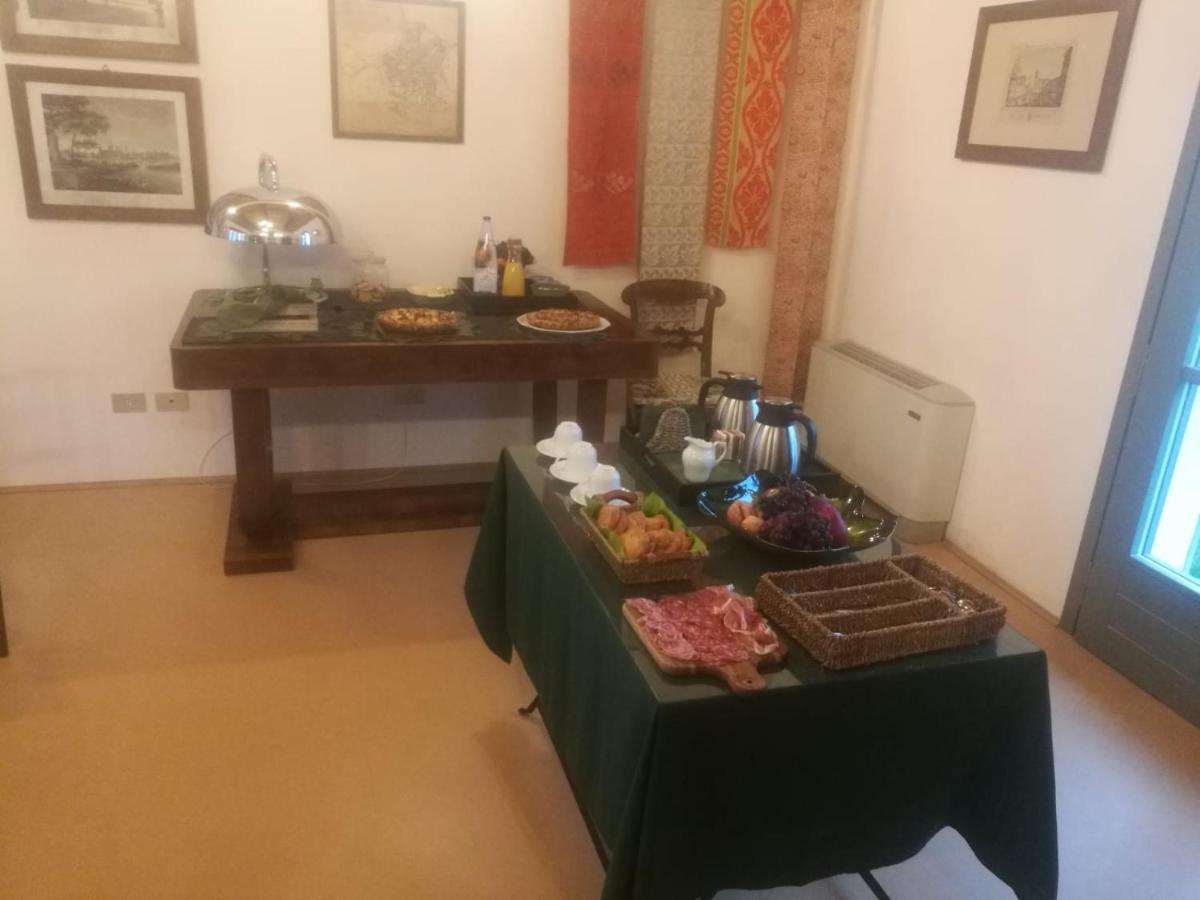 Il Gesuita Mântua Exterior foto